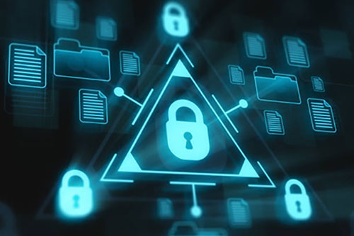 在区块链溯源系统中，如何处理数据输入的真实性和可信度？