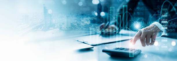 在审计区块链代码时，如何处理外部调用的风险？