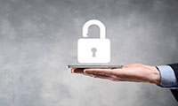 公链智能合约的权限管理如何设计，确保安全性和灵活性？