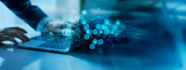 在区块链溯源中，如何保证数据的隐私和安全？